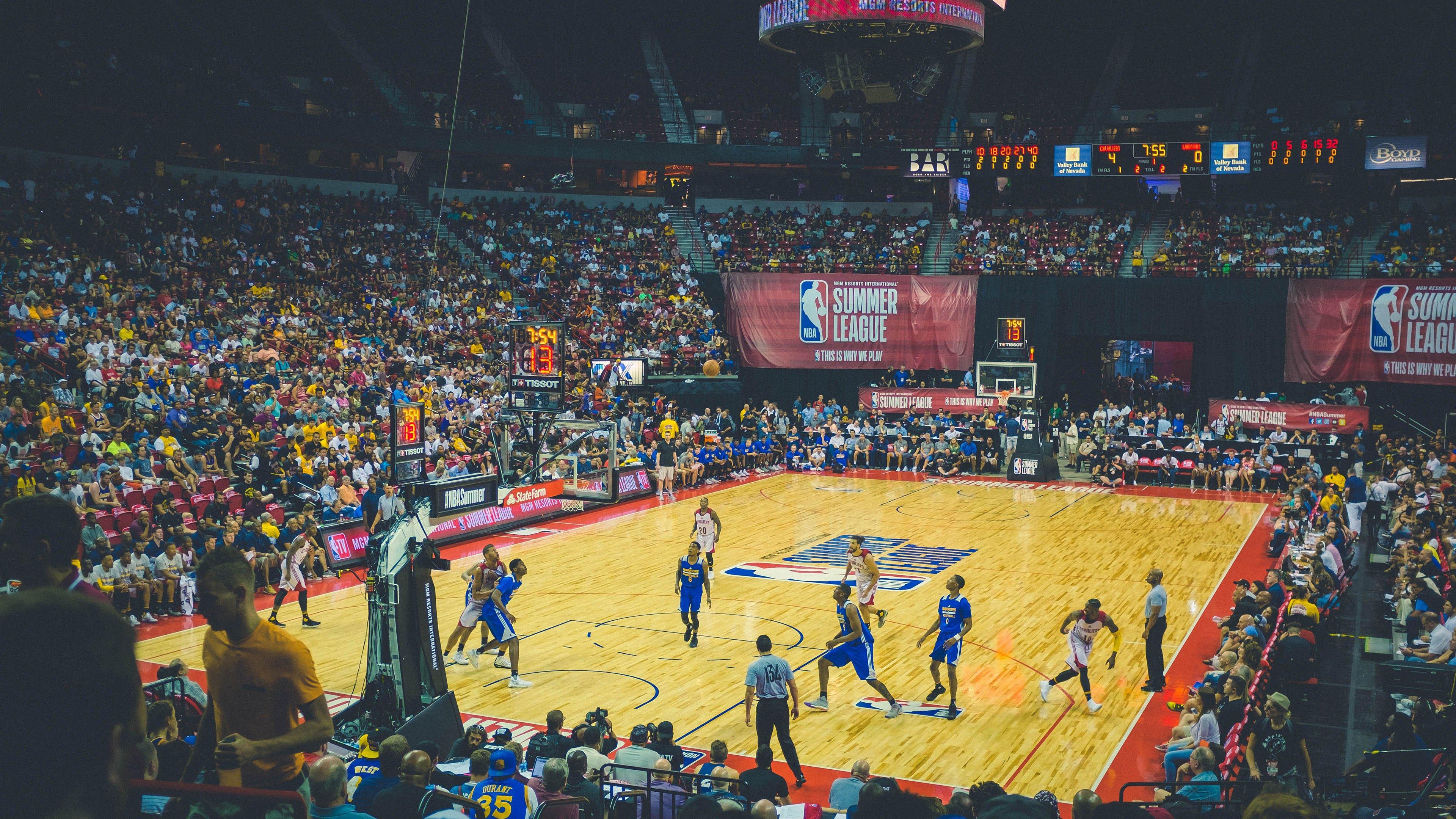 萨尔深情告别孙兴慜，很高兴你作为一名胜者离开，未来一切顺利！